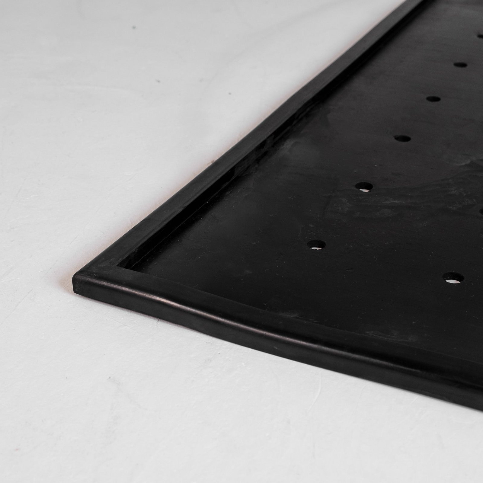 GolfBays Rubber Base for 4'11" x 4'11" Golf Mat (5'9" x 5'9") - golfbays rubber base